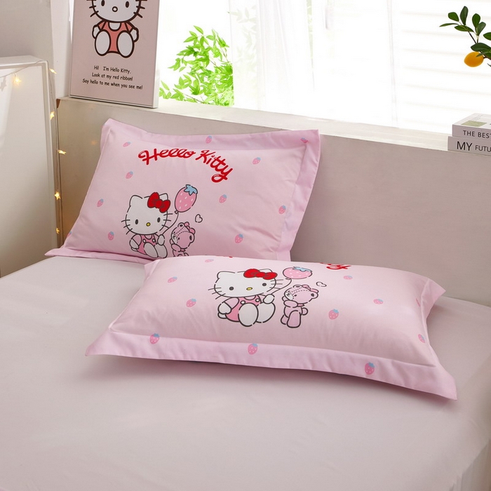 91家纺网 家纺一手货源 找家纺 蘭菲2023新款全棉印染三丽鸥全棉大版卡通四件套-枕套 草莓派