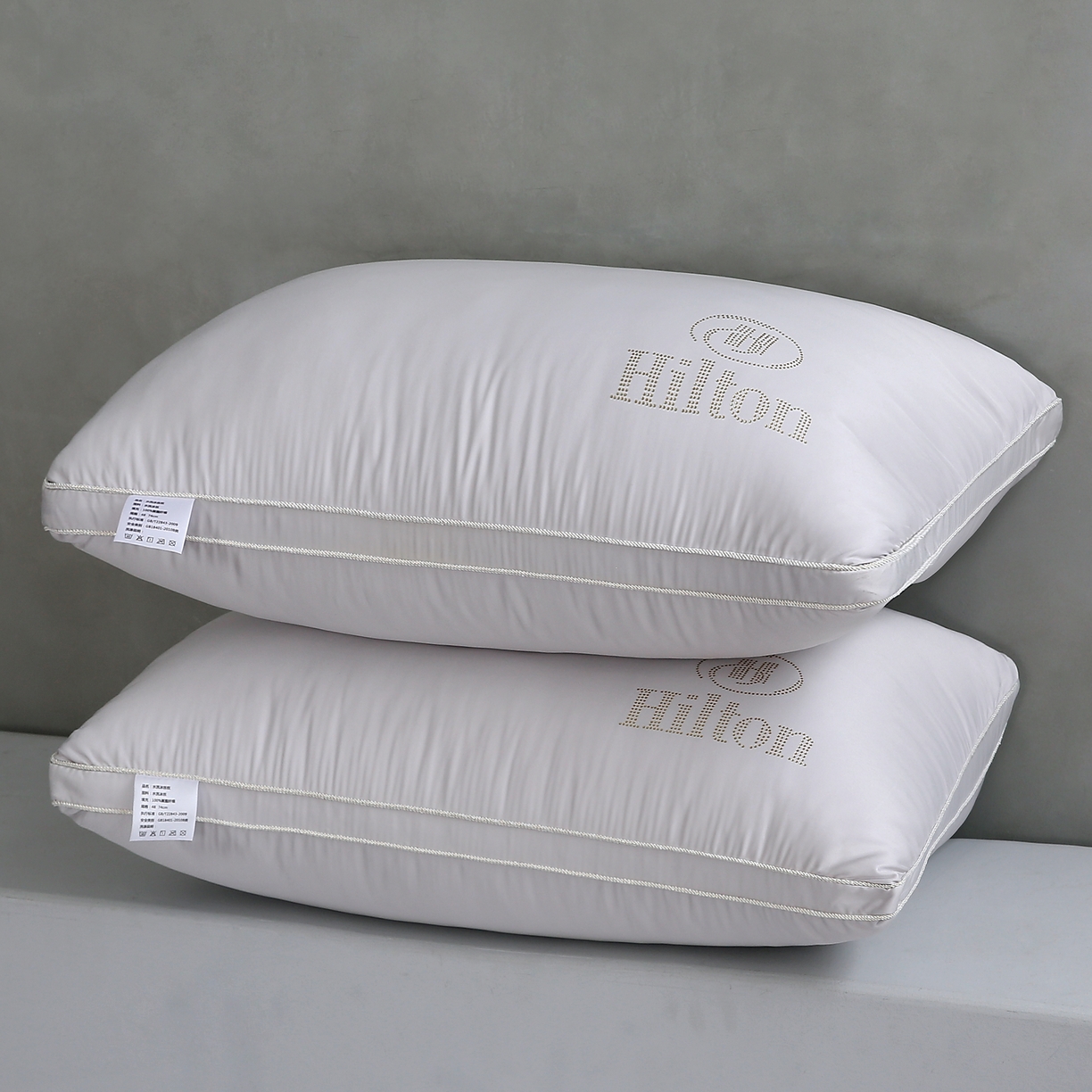 91家纺网 家纺一手货源 找家纺 天意美 2023新款舒适柔丝花边冰丝烫钻枕头枕芯 48x74cm灰色一只