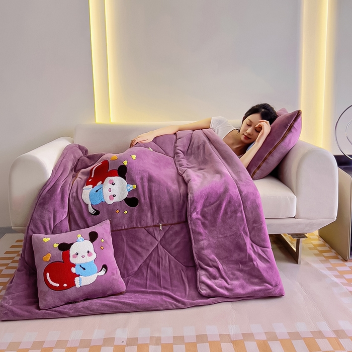 91家纺网 家纺一手货源 找家纺 阳光依佰 2023新款牛奶绒毛巾绣秋冬加厚抱枕被 紫色