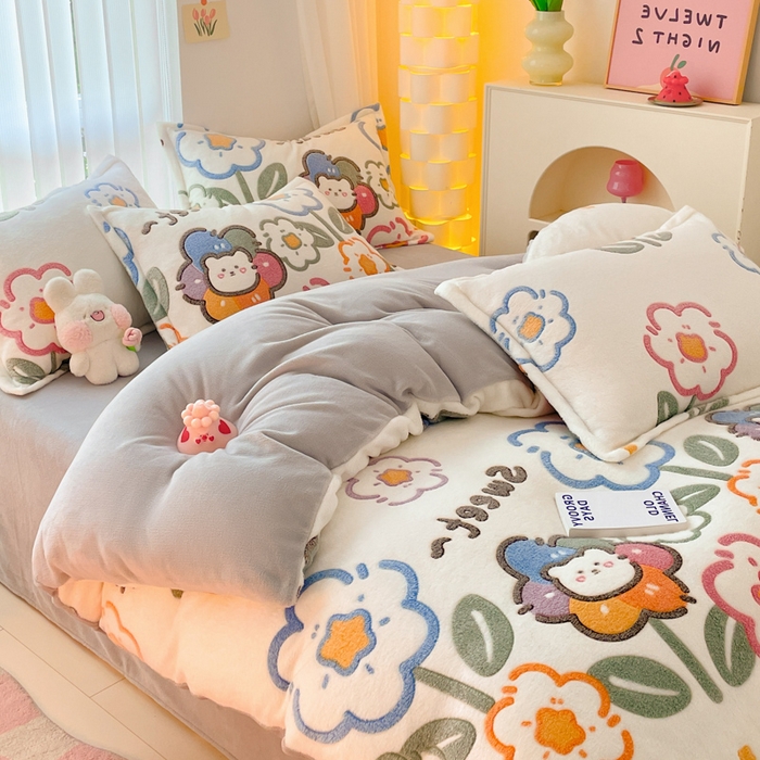 91家纺网 家纺一手货源 找家纺 同田家纺 2024秋冬新品雪花绒牛奶绒印花四件套 七彩家园