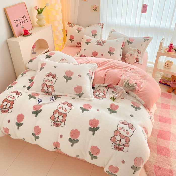 91家纺网 家纺一手货源 找家纺 同田家纺 2024秋冬新品雪花绒牛奶绒印花四件套 小花朵朵