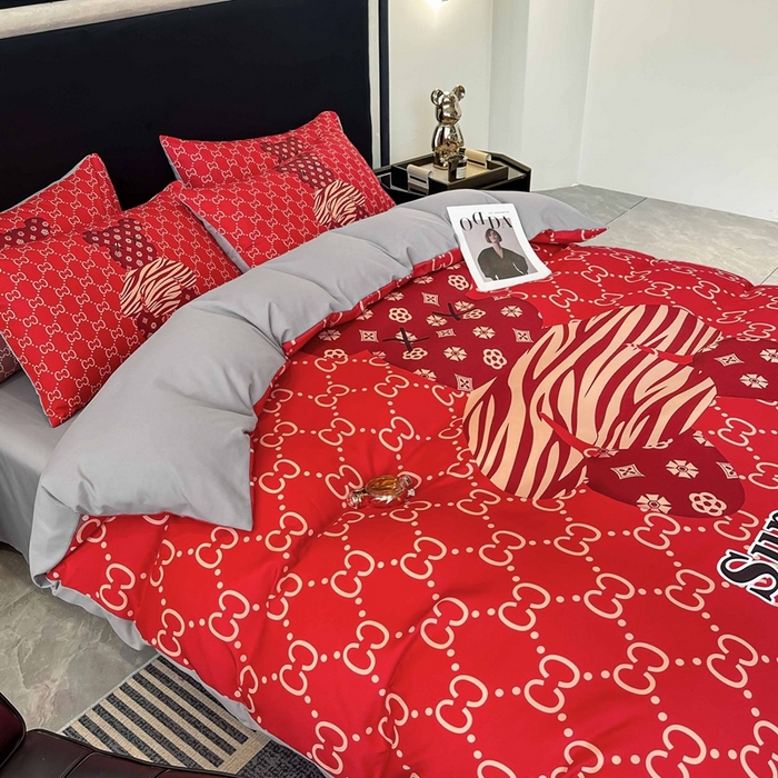 91家纺网 家纺一手货源 找家纺 色鬼布艺 2023新款加厚双面磨毛数码大版印花四件套 潮酷熊