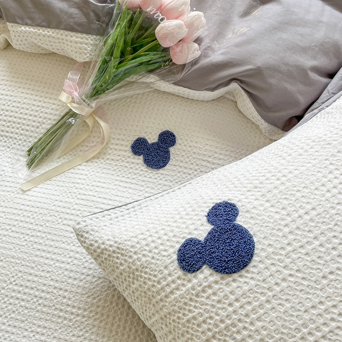 91家纺网 家纺一手货源 找家纺 慕尚2025华夫格全棉米奇毛巾绣四件套 米奇 白灰