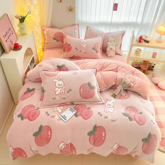 91家纺网 家纺一手货源 找家纺 同田家纺 2024秋冬新品雪花绒牛奶绒印花四件套 樱桃小兔