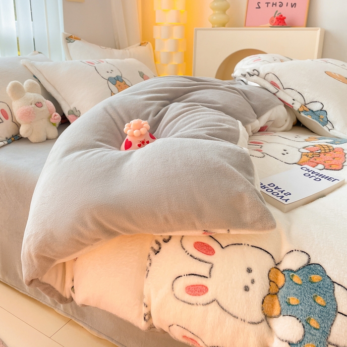 91家纺网 家纺一手货源 找家纺 同田家纺 2024秋冬新品雪花绒牛奶绒印花四件套 萝卜兔