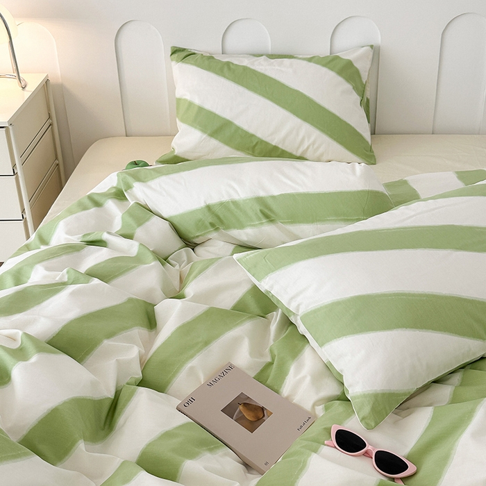 91家纺网 家纺一手货源 找家纺 昔可家纺 2023新款多巴胺少女风条纹全棉四件套 青柠绿条