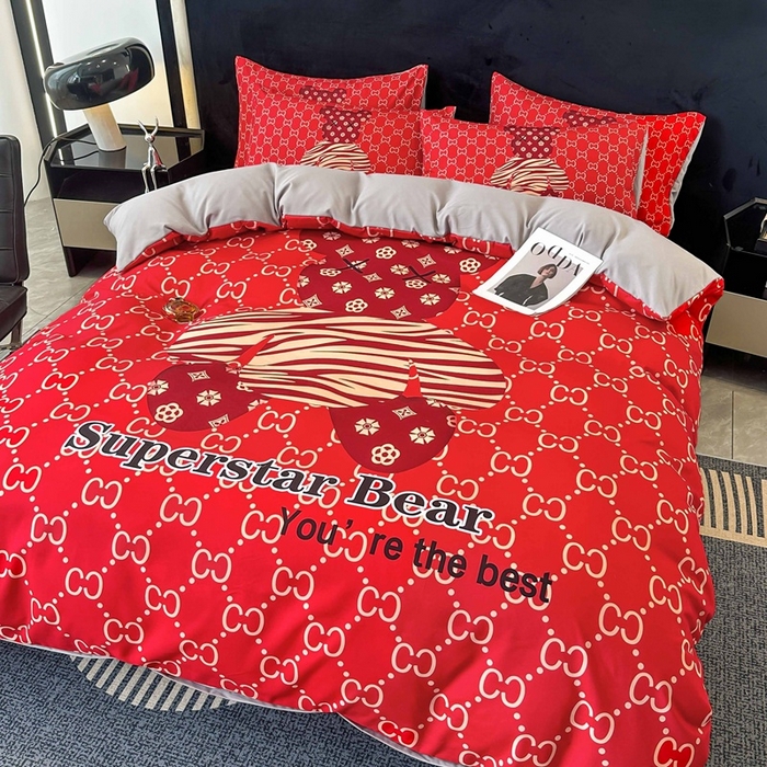 91家纺网 家纺一手货源 找家纺 色鬼布艺 2023新款加厚双面磨毛数码大版印花四件套 潮酷熊