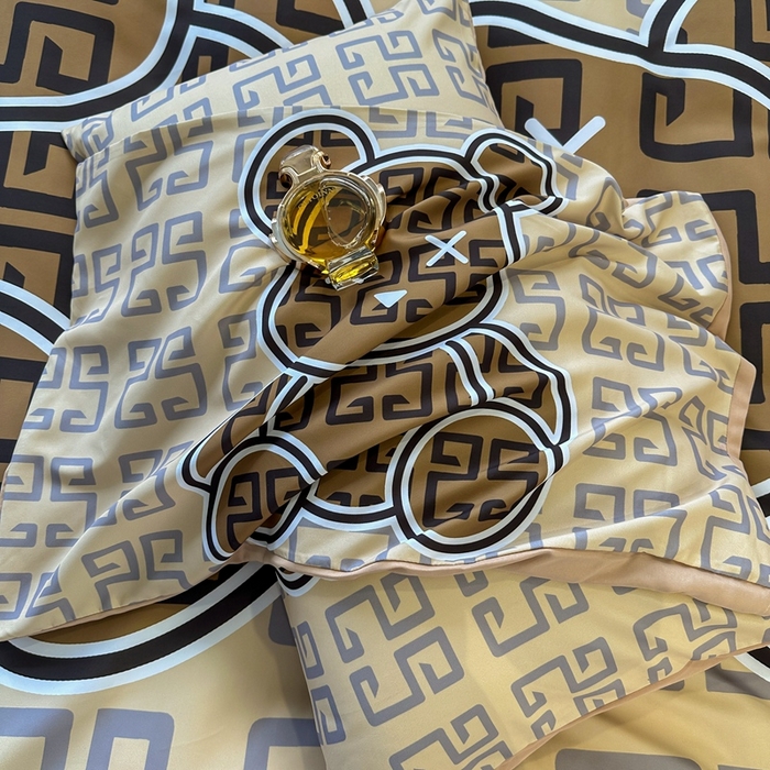 91家纺网 家纺一手货源 找家纺 色鬼布艺 2023新款加厚双面磨毛数码大版印花四件套 可可熊