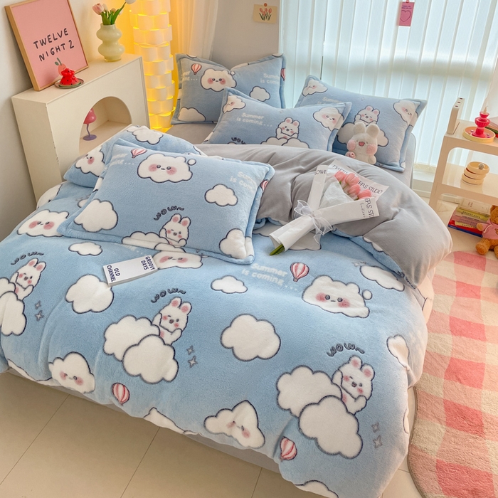 91家纺网 家纺一手货源 找家纺 同田家纺 2024秋冬新品雪花绒牛奶绒印花四件套 蓝天白云