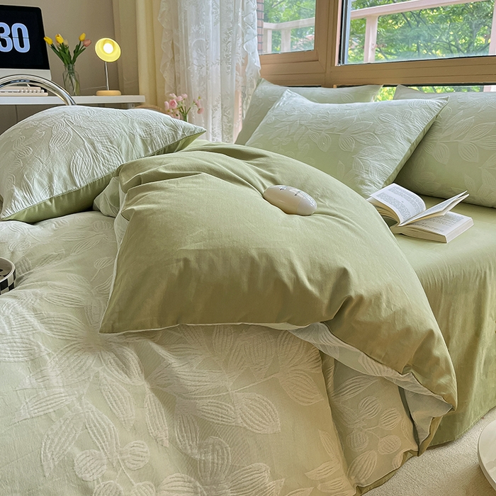 91家纺网 家纺一手货源 找家纺 琪格格纺织 2023新款爱在春秋系列A类纯棉加厚色织三层纱四件套 爱在春秋绿