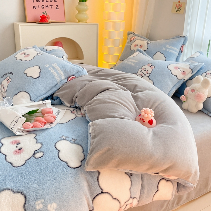 91家纺网 家纺一手货源 找家纺 同田家纺 2024秋冬新品雪花绒牛奶绒印花四件套 蓝天白云