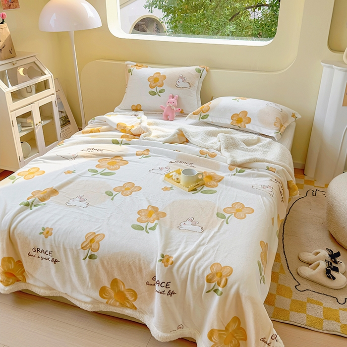 91家纺网 家纺一手货源 找家纺 沐慕 2023新款毛毯 花漾兔