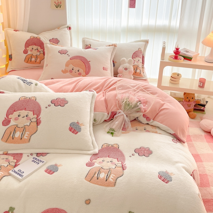 91家纺网 家纺一手货源 找家纺 同田家纺 2024秋冬新品雪花绒牛奶绒印花四件套 甜蜜女孩