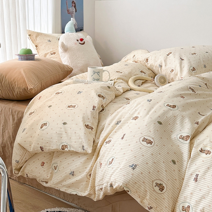 91家纺网 家纺一手货源 找家纺 昔可家纺 2023新款法式田园花卉混搭全棉四件套 童年玩偶咖