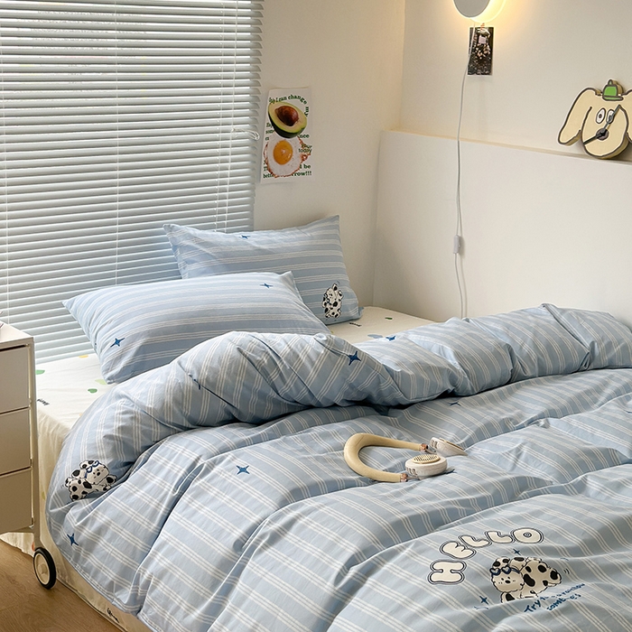 91家纺网 家纺一手货源 找家纺 昔可家纺 2023新款多巴胺卡通学生季全棉四件套 蓝条小奶狗