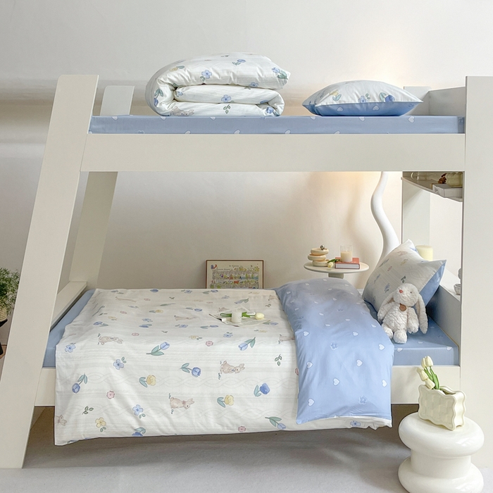 91家纺网 家纺一手货源 找家纺 昔可家纺 2023新款少女粉渐变色上下铺全棉四件套 森系花园兔