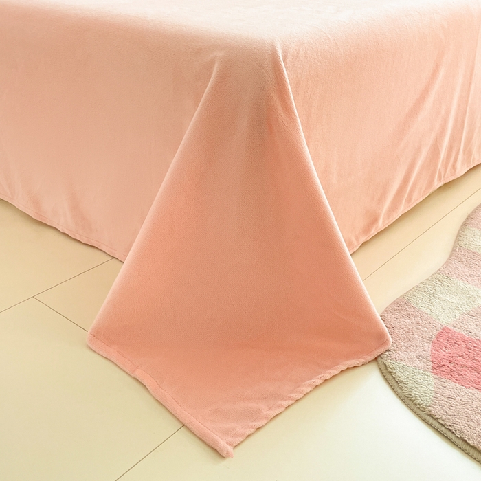 91家纺网 家纺一手货源 找家纺 同田家纺 2024秋冬新品雪花绒牛奶绒印花四件套 彩条小熊