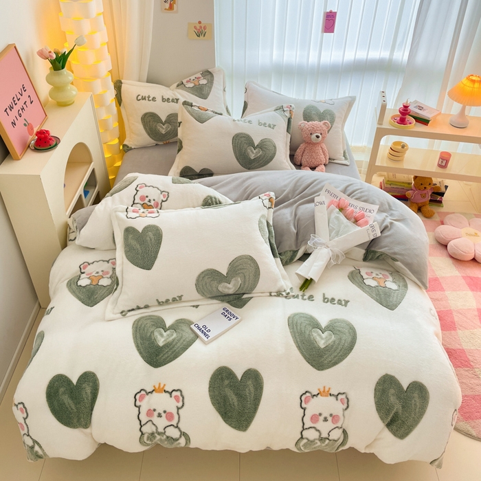 91家纺网 家纺一手货源 找家纺 同田家纺 2024秋冬新品雪花绒牛奶绒印花四件套 爱心熊