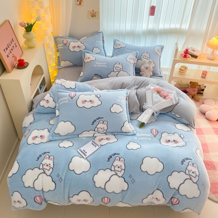 91家纺网 家纺一手货源 找家纺 同田家纺 2024秋冬新品雪花绒牛奶绒印花四件套 蓝天白云