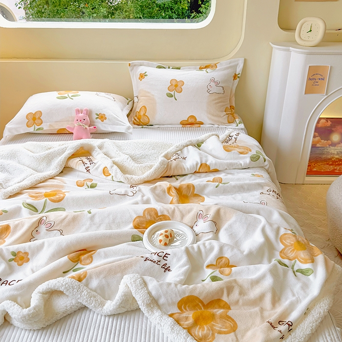 91家纺网 家纺一手货源 找家纺 沐慕 2023新款毛毯 花漾兔