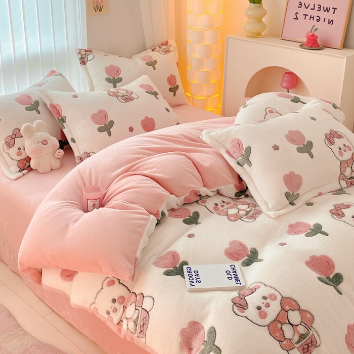 91家纺网 家纺一手货源 找家纺 同田家纺 2024秋冬新品雪花绒牛奶绒印花四件套 小花朵朵