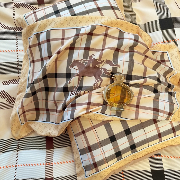 91家纺网 家纺一手货源 找家纺 色鬼布艺 2023新款加厚双面磨毛数码大版印花四件套 格言