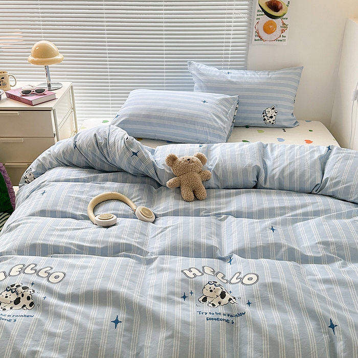 91家纺网 家纺一手货源 找家纺 昔可家纺 2023新款多巴胺卡通学生季全棉四件套 蓝条小奶狗