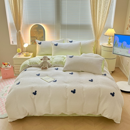 91家纺网 家纺一手货源 找家纺 慕尚2025华夫格全棉米奇毛巾绣四件套 米奇 白绿