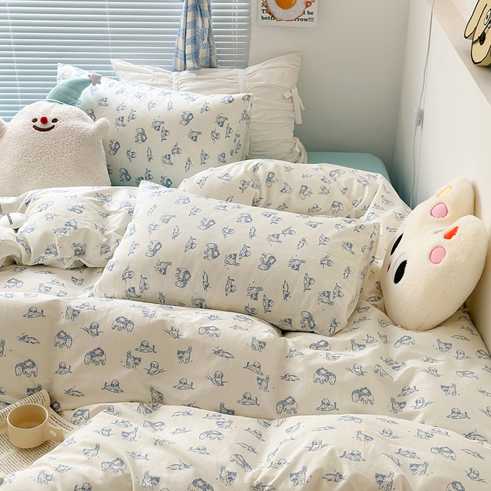 91家纺网 家纺一手货源 找家纺 昔可家纺 2023新款多巴胺卡通学生季全棉四件套 蓝色素描猫