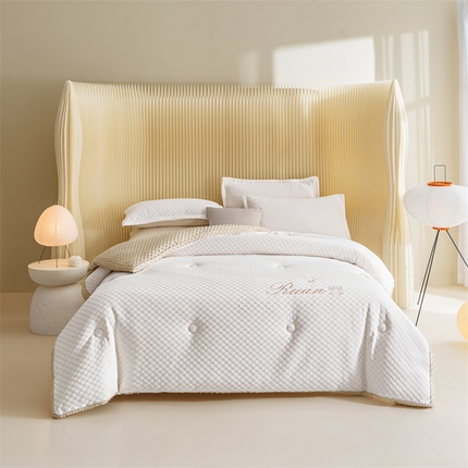 91家纺网 家纺一手货源 找家纺 换种生活 新款A类空气层大豆冬被系列 香槟色