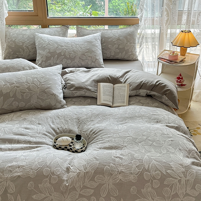 91家纺网 家纺一手货源 找家纺 琪格格纺织 2023新款爱在春秋系列A类纯棉加厚色织三层纱四件套 爱在春秋灰