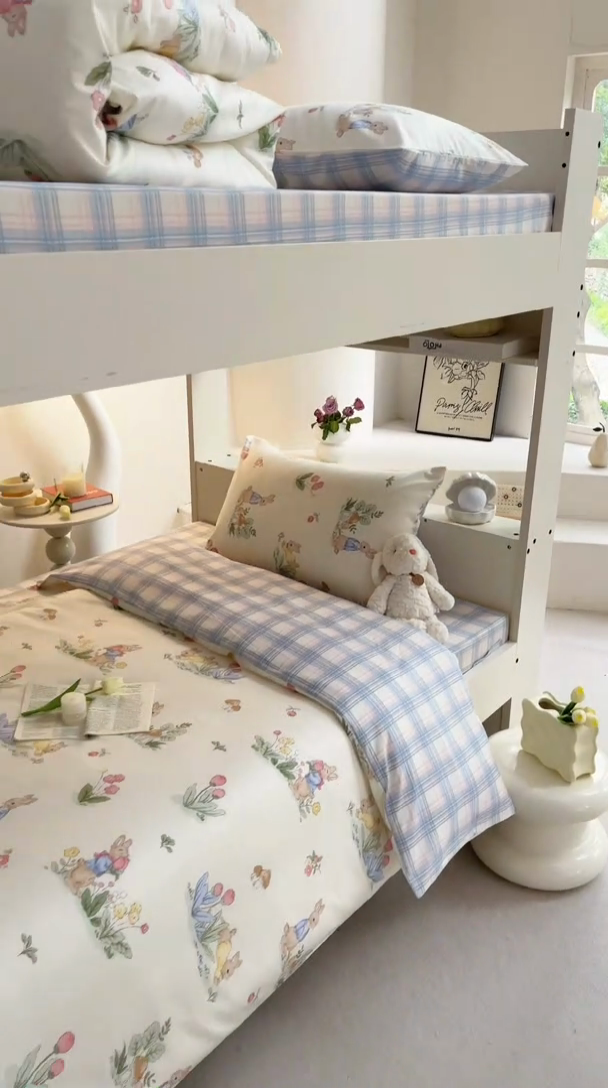 91家纺网 家纺一手货源 找家纺 昔可家纺 2023新款少女粉渐变色上下铺全棉四件套 花丛兔兔