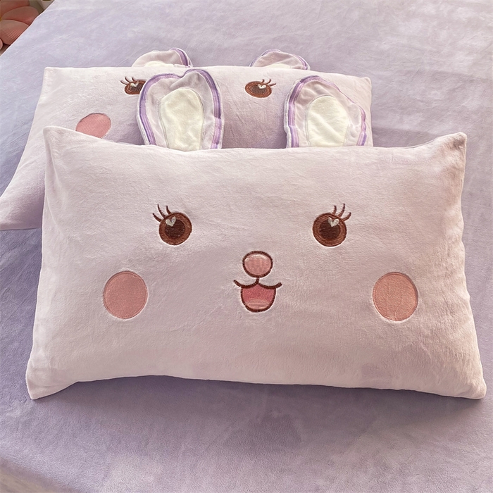 91家纺网 家纺一手货源 找家纺 总绒棉世家 2025新款-星戴兔（不要抱枕-10元)（控价标准188以上）牛奶绒贴布绣四件套