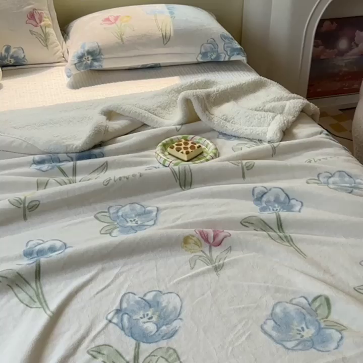 91家纺网 家纺一手货源 找家纺 沐慕 2023新款毛毯 蓝色花海