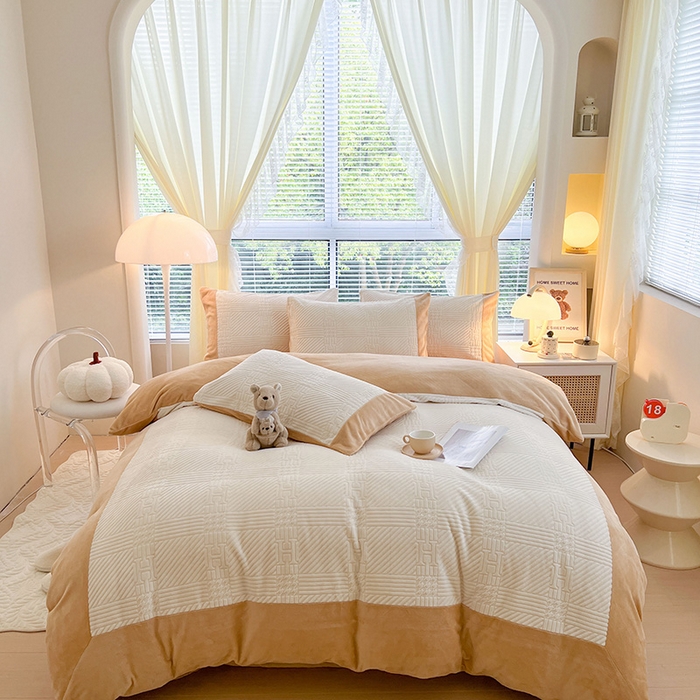 91家纺网 家纺一手货源 找家纺 新月家纺（锦威郎） 2024新款秋冬230克海貂绒牛奶绒四件套-艾梵希 艾梵希- 驼