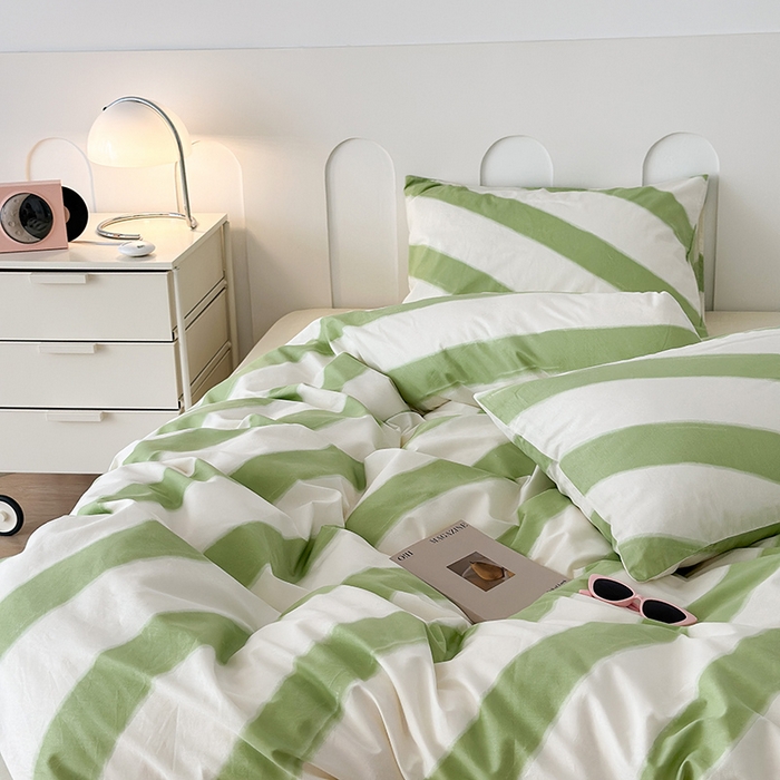 91家纺网 家纺一手货源 找家纺 昔可家纺 2023新款多巴胺少女风条纹全棉四件套 青柠绿条