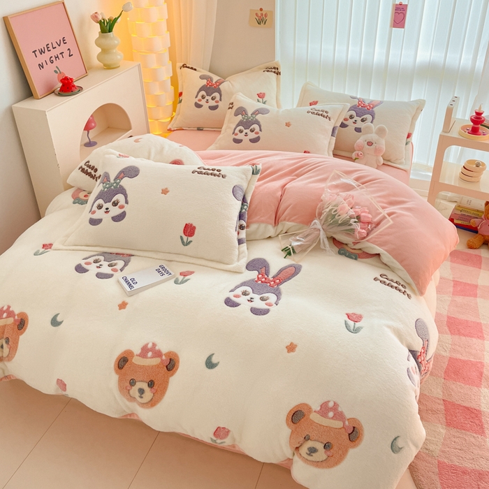 91家纺网 家纺一手货源 找家纺 同田家纺 2024秋冬新品雪花绒牛奶绒印花四件套 可爱小兔