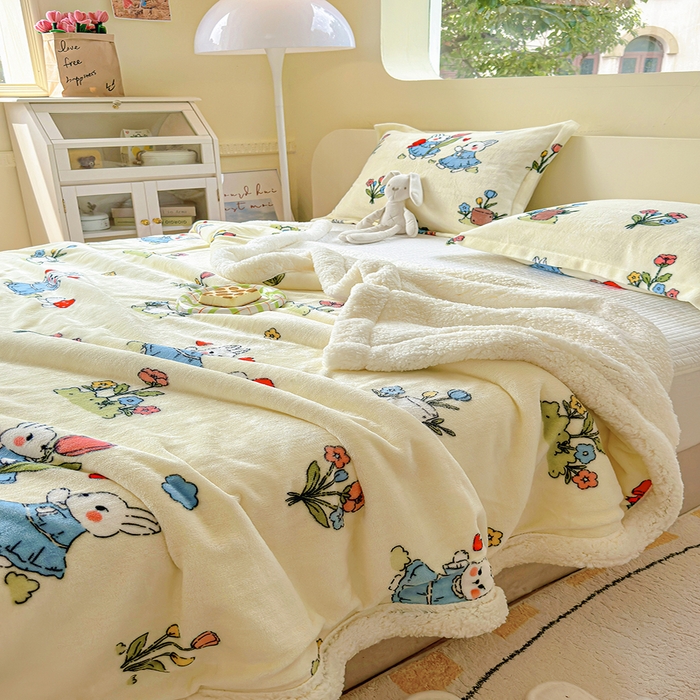 91家纺网 家纺一手货源 找家纺 沐慕 2023新款毛毯 花丛兔兔