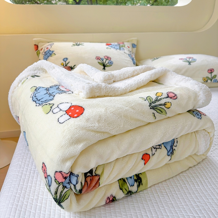 91家纺网 家纺一手货源 找家纺 沐慕 2023新款毛毯 花丛兔兔