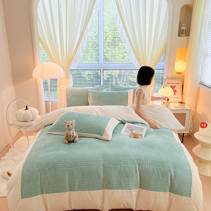 91家纺网 家纺一手货源 找家纺 新月家纺（锦威郎） 2024新款秋冬230克海貂绒牛奶绒四件套-艾梵希 艾梵希- 绿