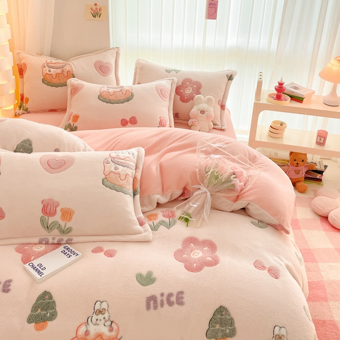 91家纺网 家纺一手货源 找家纺 同田家纺 2024秋冬新品雪花绒牛奶绒印花四件套 甜蜜派对