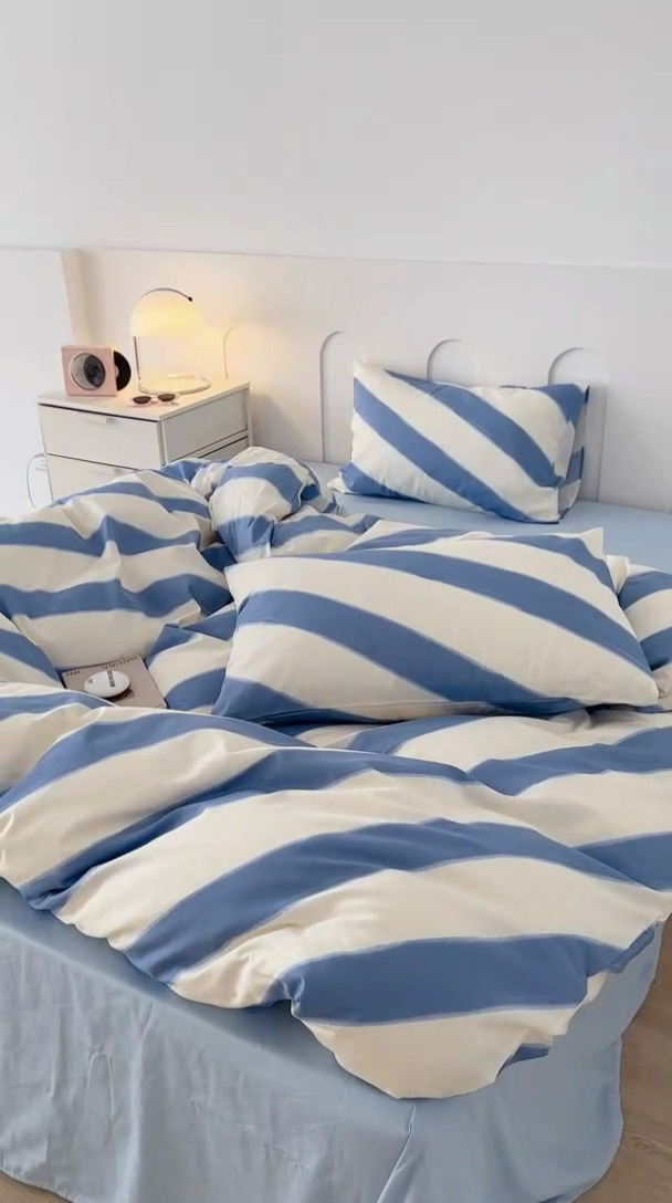 91家纺网 家纺一手货源 找家纺 昔可家纺 2023新款多巴胺少女风条纹全棉四件套 海盐蓝条