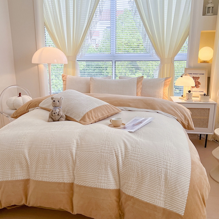 91家纺网 家纺一手货源 找家纺 新月家纺（锦威郎） 2024新款秋冬230克海貂绒牛奶绒四件套-艾梵希 艾梵希- 驼