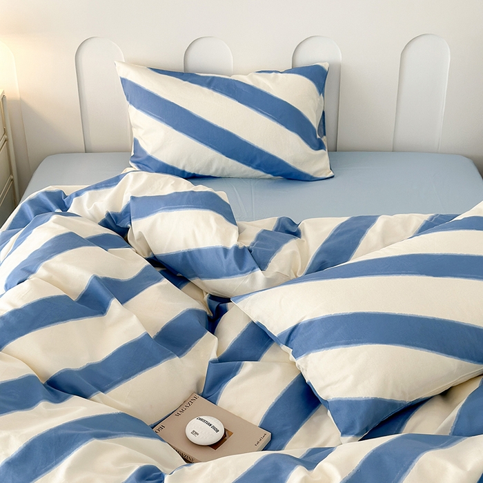 91家纺网 家纺一手货源 找家纺 昔可家纺 2023新款多巴胺少女风条纹全棉四件套 海盐蓝条