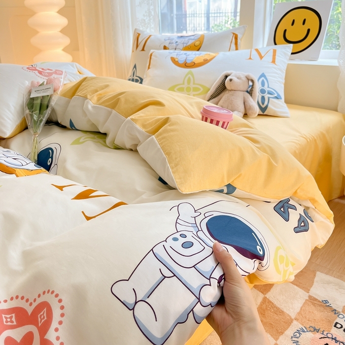 91家纺网 家纺一手货源 找家纺 集布 2023新款12868全棉喷气印花单被套 宇航员