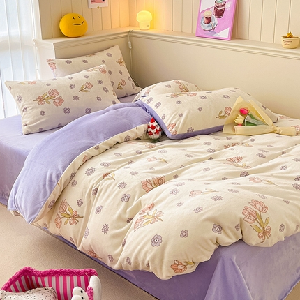91家纺网 家纺一手货源 找家纺 桃子 2023新款ins小清新韩系卡通少女心奶油兔子加厚牛奶绒系列四件套-第一批 绒-花颂