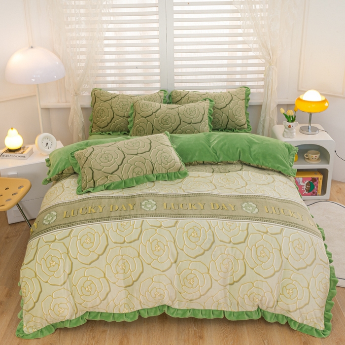 91家纺网 家纺一手货源 找家纺 首选 2023新款韩版花边牛奶绒四件套 复古花-绿