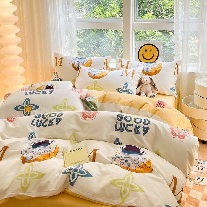 91家纺网 家纺一手货源 找家纺 集布 2023新款12868全棉喷气印花单被套 宇航员