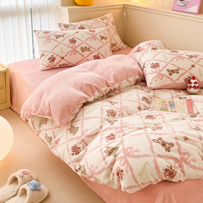 91家纺网 家纺一手货源 找家纺 桃子 2023新款ins小清新韩系卡通少女心奶油兔子加厚牛奶绒系列四件套-第一批 绒-菲丽