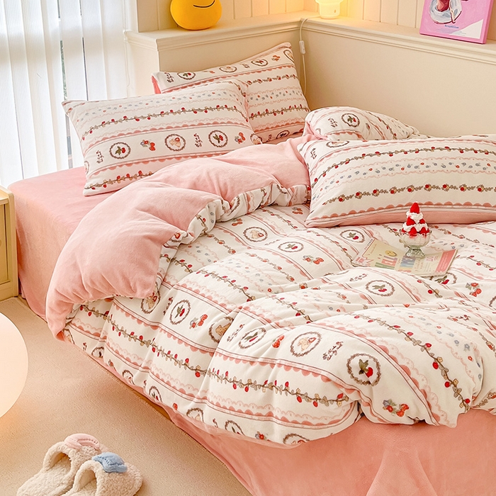 91家纺网 家纺一手货源 找家纺 桃子 2023新款ins小清新韩系卡通少女心奶油兔子加厚牛奶绒系列四件套-第一批 绒-可颂粉